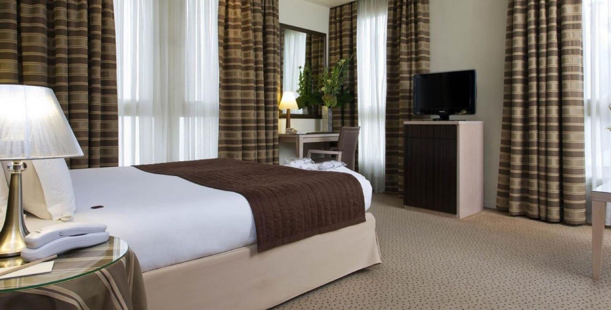 Hotel Le Pera Париж Екстер'єр фото