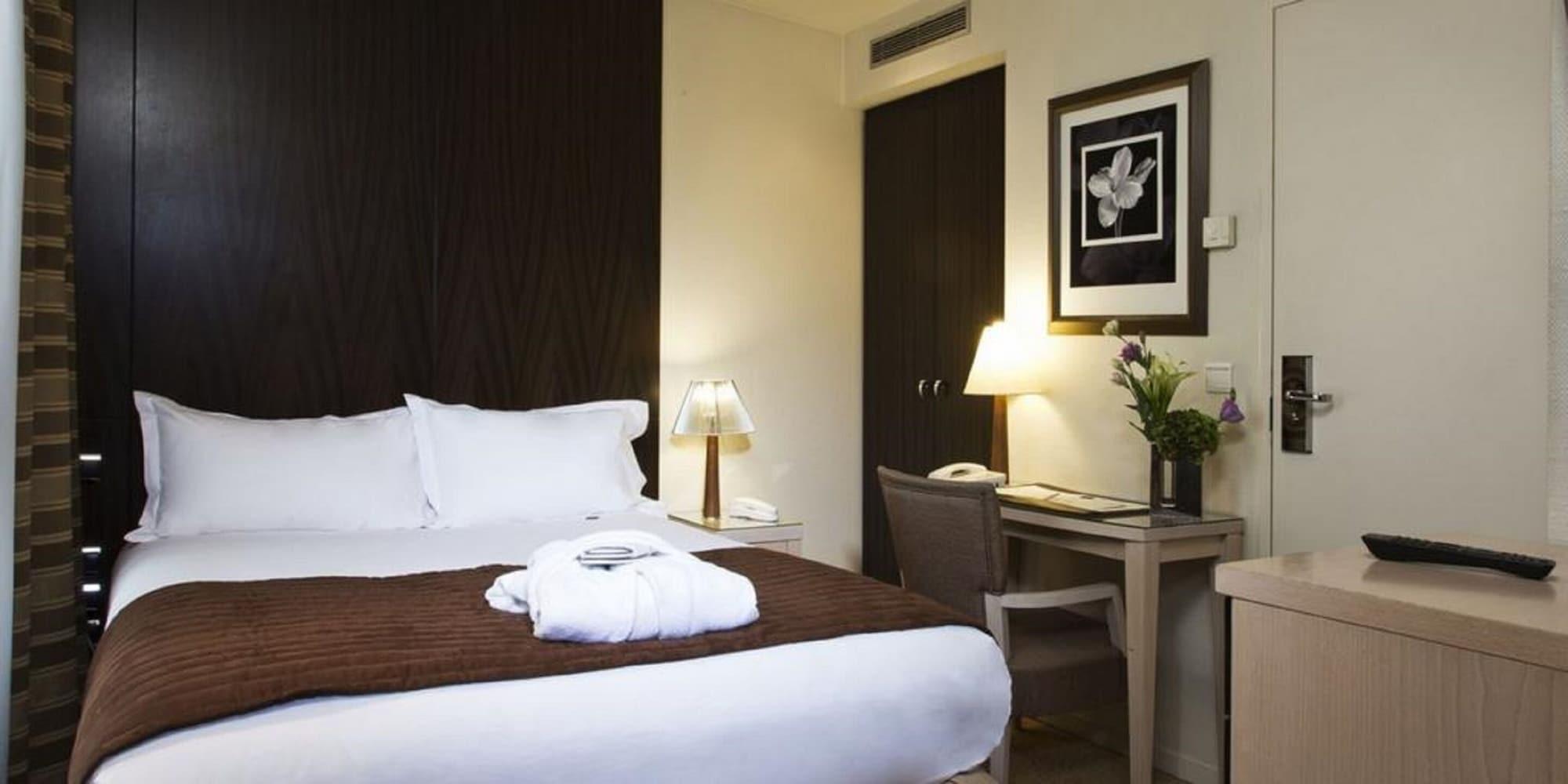 Hotel Le Pera Париж Екстер'єр фото
